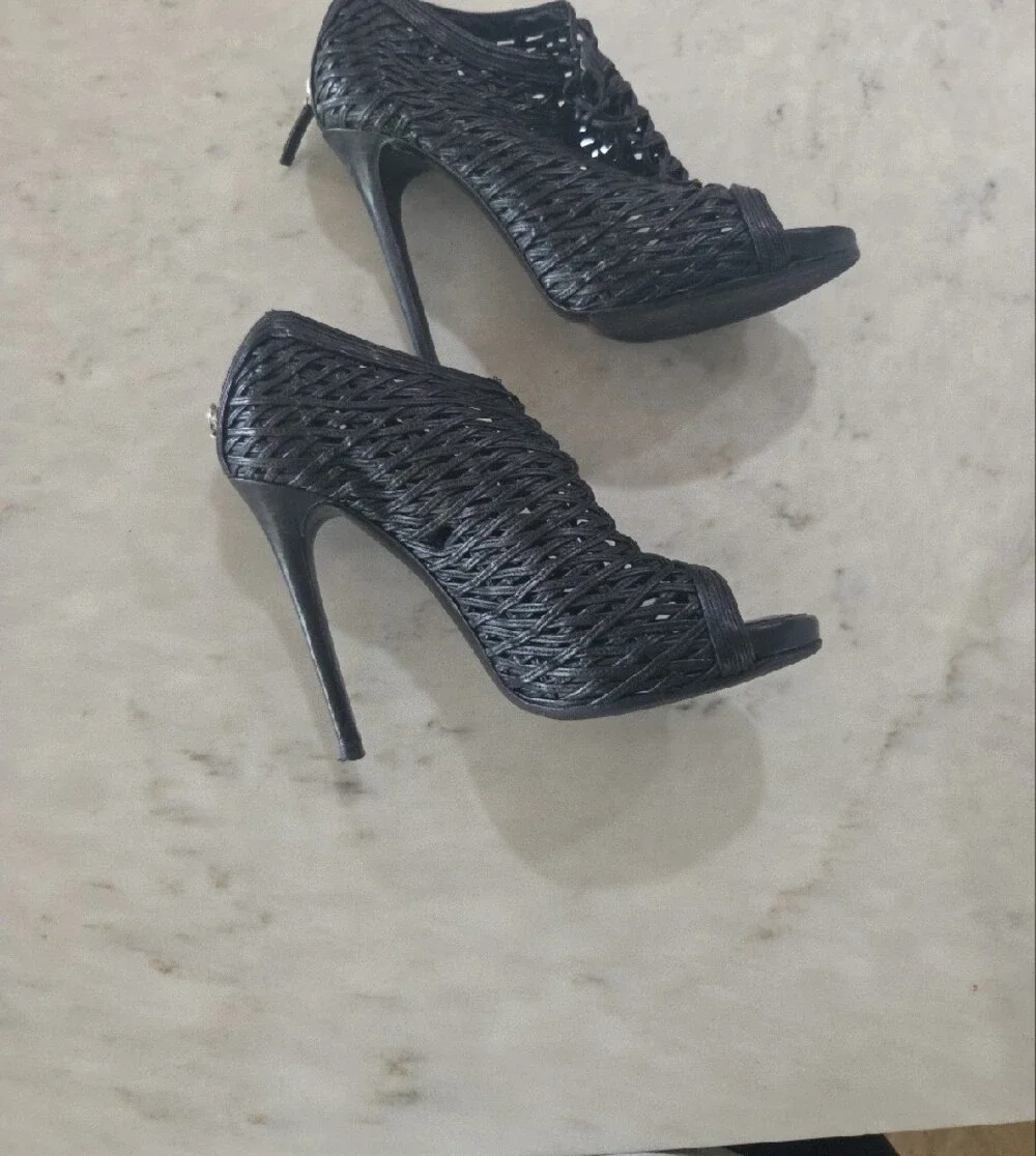Tabitha Simmons Woven Peep-Toe Women’s Heels in Black